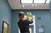 Bildet: Ved hjelp av en digital tvilling og sensordata fra eiendommen kan man for eksempel automatisere driften av bygningen og forutse vedlikeholdsbehov. Bildet: Droner kan benyttes til inspeksjon av både byggeplasser og bygninger. Det kan redusere antallet fallulykker under arbeid i høyden.