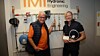 Ove Hjelleset, adm.direktør, og Michael Jacobsen, produktsjef Balancing & Control i IMI Hydronic Engineering AS, kan presentere enda en smart elektronisk trykkuavhengig reguleringsventil for små terminaler.