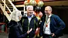 Adm. dir. Marianne W. Røiseland, Rørentreprenørene Norge, Roar Aasen, leder for opplæringskontoret til Rørentreprenørene i Telemark, og fylkesordfører, Terje Riis Johansen i prat på det nye verkstedet.