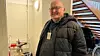 Spesialkonsulent Olav Væhle foran et vanntåkeanlegg i en kommunal eiendom i bydel Vestre Aker. Foto: Boligbygg Oslo KF