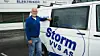 Rune Svendsgård, daglig leder og prosjektleder i Storm VVS, er oppgitt over all ufakturerbart ekstraarbeid de opplever på grunn av forbrukernes trøbbel med å resette vannstoppventiler etter at de er blitt utløst og stengt vannet. – Nå er det på høy tid å gjøre endringer med regelverket, sier han.