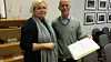 birgitte-hille-avdelingsleder-for-analyse-arkitektur-p-a-kristiansandkontoret-mottar-signert-avtale-med-helse-sor-ost-rhf